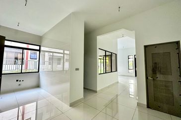 The Canal Garden South, Horizon Hills