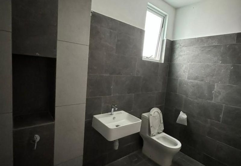 Iconia Garden Residence Precinct B @ Taman Impian Emas