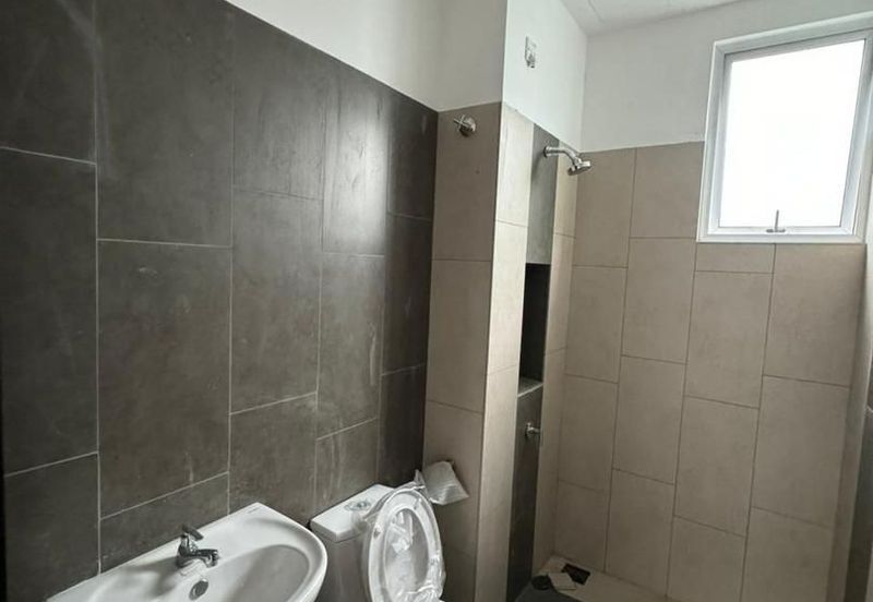 Iconia Garden Residence Precinct B @ Taman Impian Emas