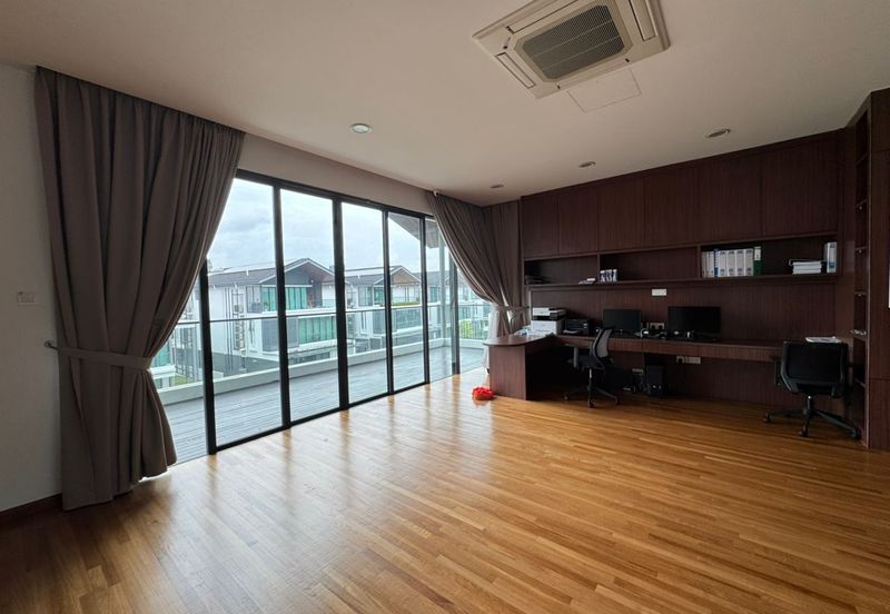 Isola Villa @ Senibong Cove