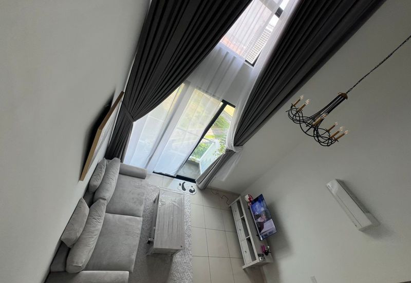 The M @ Medini Macrolink