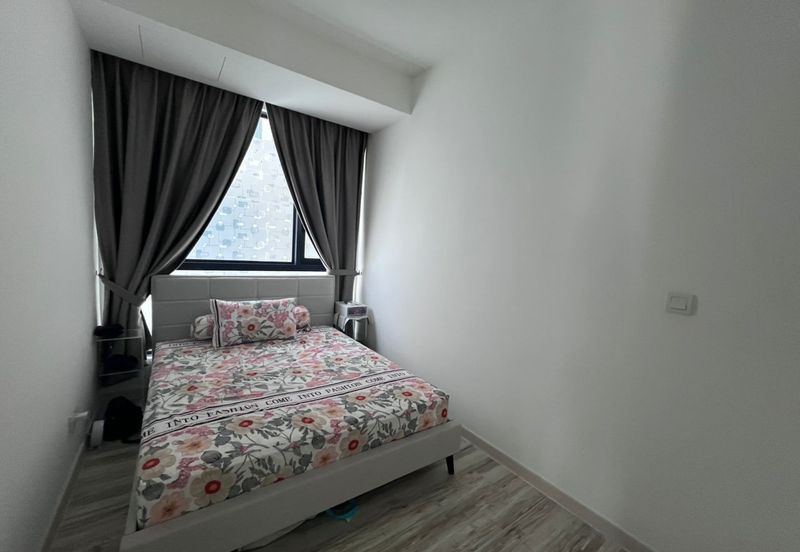 The M @ Medini Macrolink