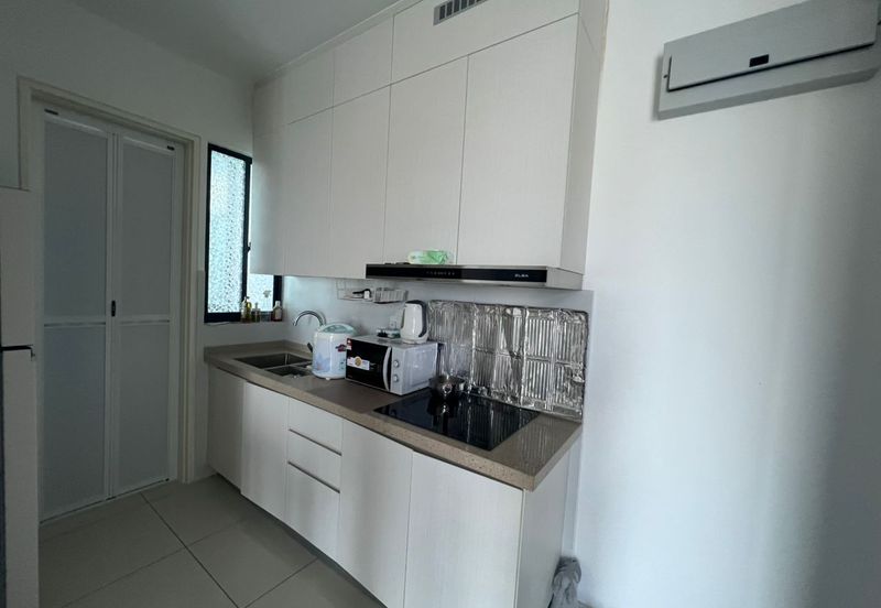 The M @ Medini Macrolink