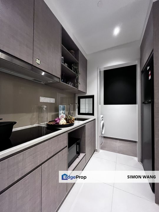 Ciq & Rts walk 600meter, 2room only 870K, Mostly Furnished & Mall Entertainment @ Ground Floor, Johor, Johor Bahru