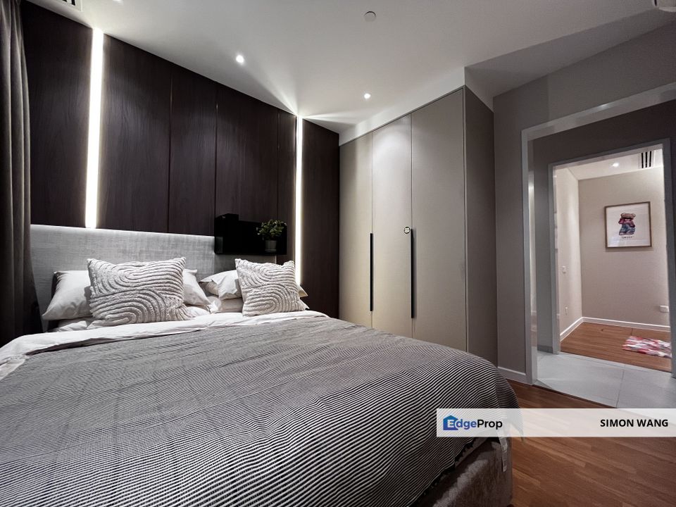 Ciq & Rts walk 600meter, 3room only RM1.1Mil, Mostly Furnished & Mall Entertainment @ Ground Floor, Johor, Johor Bahru