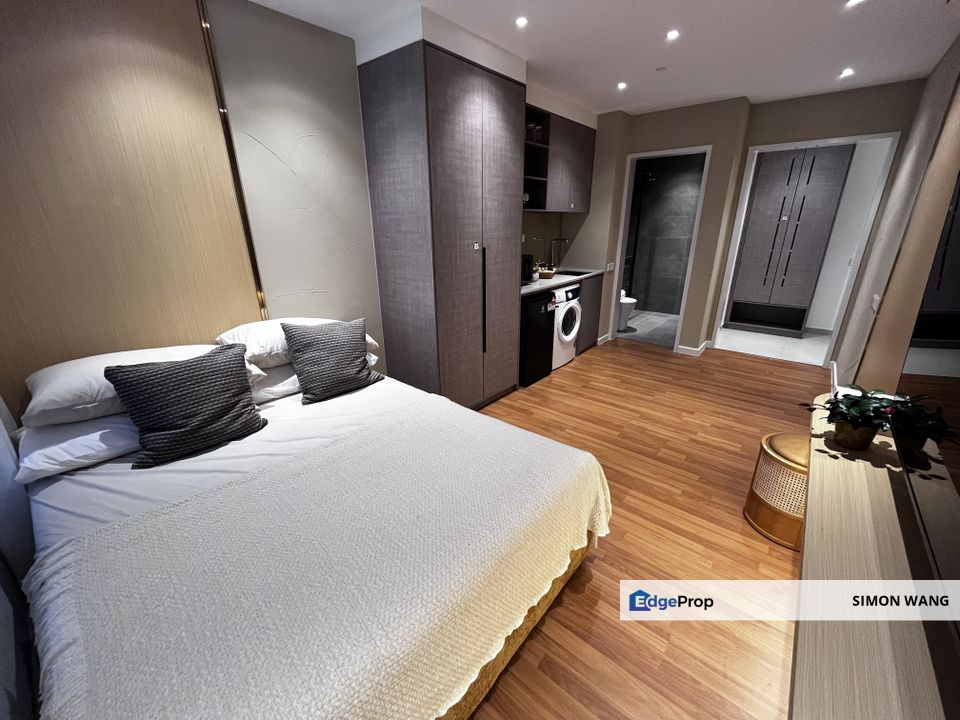 Ciq & Rts walk 600meter, 3room / DUAL KEY only RM1.1Mil, Mostly Furnished & Mall Entertainment @ Ground Floor, Johor, Johor Bahru