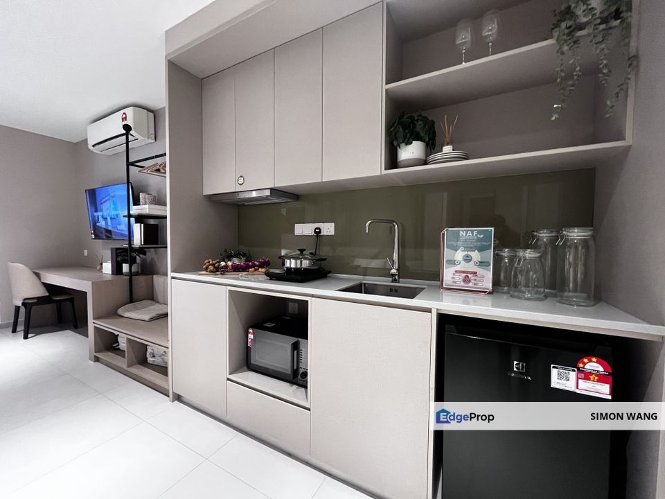 Ciq & Rts walk 600meter, DUAL KEY only RM870K, FULLY FURNISH & 4& Min GRR, Johor, Johor Bahru