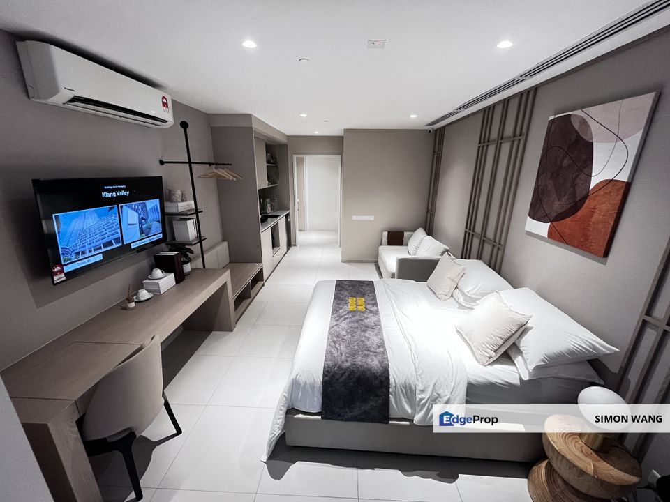 Ciq & Rts walk 600meter, DUAL KEY only RM870K, FULLY FURNISH & 4& Min GRR, Johor, Johor Bahru