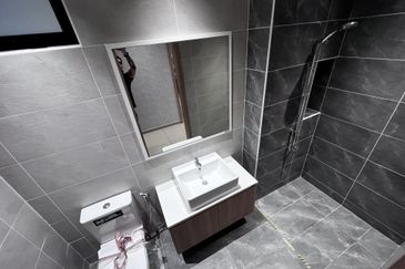 Taman Daya New Launch Condo / 2Room 800sqft only RM4xxK / Monthly RM1.8K & Partial Furnish (FREEHOLD)