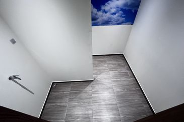 Taman Daya New Launch Condo / 2Room 800sqft only RM4xxK / Monthly RM1.8K & Partial Furnish (FREEHOLD)