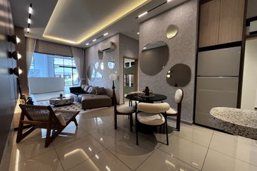 Taman Daya New Launch Condo / 2Room 800sqft only RM4xxK / Monthly RM1.8K & Partial Furnish (FREEHOLD)