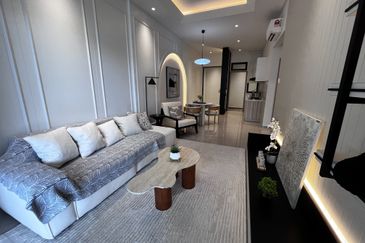 Taman Daya New Launch Condo / 1Room 600sqft only RM3xxK / Monthly RM1.4K & Partial Furnish (FREEHOLD)