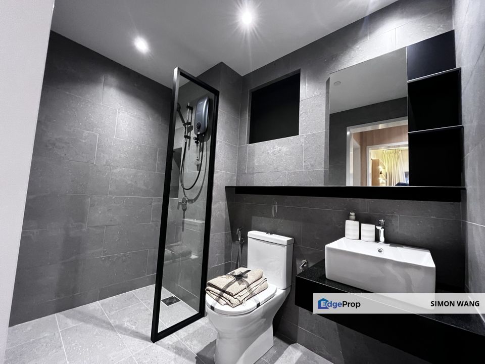 KSL City Mall Beside New Launch Condo / 2Room 560sqft only RM410K / Monthly RM1.8K & Partial Furnish, Johor, Johor Bahru