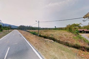 Tanah Tepi Jalan Utama, Gunung Datuk,  Kampung Batang Nyamor, Rembau