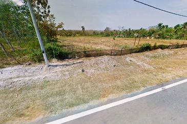 Tanah Tepi Jalan Utama, Gunung Datuk,  Kampung Batang Nyamor, Rembau