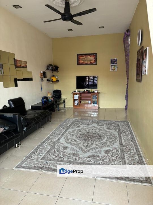 Teres Setingkat Taman Gadong Indah Labu Sendayan Seremban, Negeri Sembilan, Labu