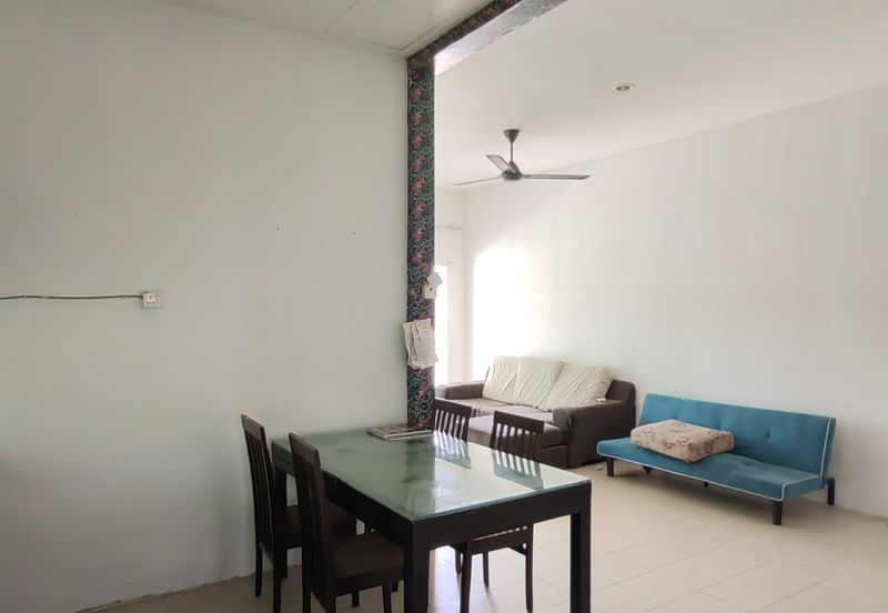 TAMAN PENGKALAN PERTAMA