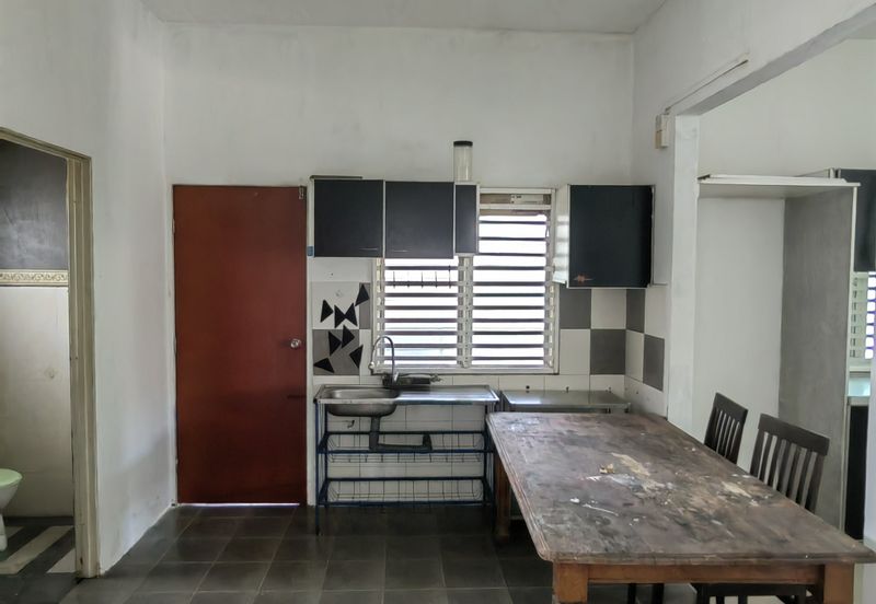 TAMAN PENGKALAN PERTAMA