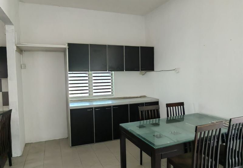 TAMAN PENGKALAN PERTAMA