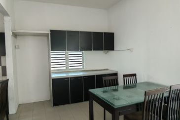 TAMAN PENGKALAN PERTAMA