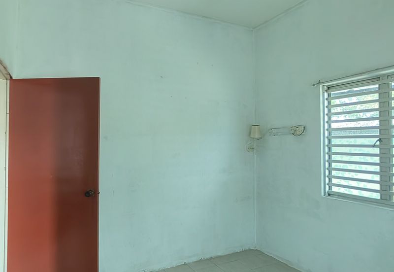 TAMAN PENGKALAN PERTAMA