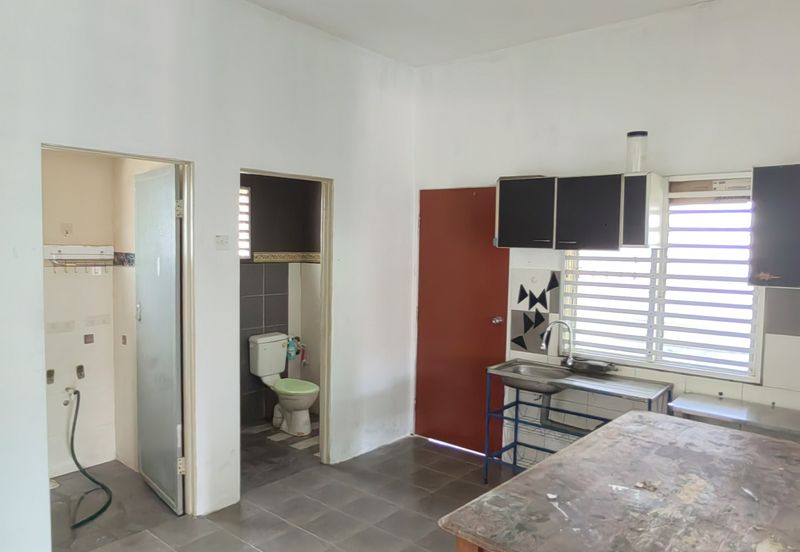 TAMAN PENGKALAN PERTAMA