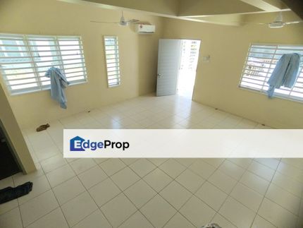 Double storey end lot with partially furnished at Taman chepor idaman, Perak, Ipoh