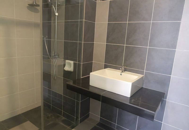 Upper East @ Tiger Lane