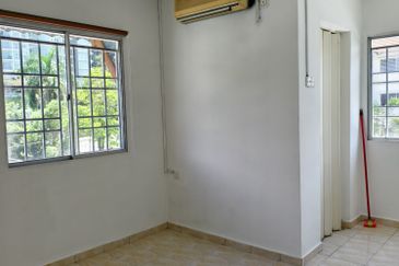 Permai Lake View Apartments