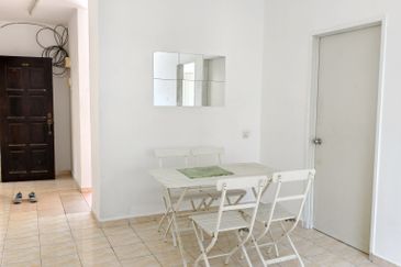 Permai Lake View Apartments