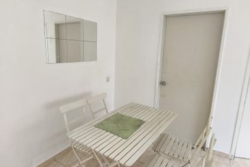 Permai Lake View Apartments