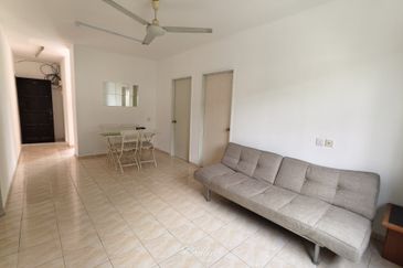 Permai Lake View Apartments