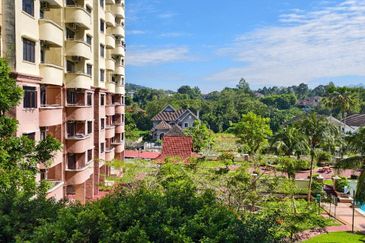 MERU VALLEY RESORT (GOLF VISTA APARTMENT