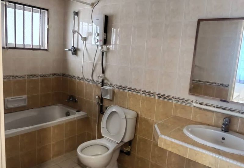 KONDOMINIUM DAMAIPURI