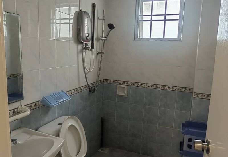 KONDOMINIUM DAMAIPURI