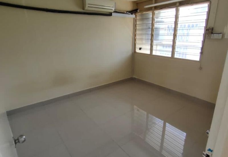 Flat Pakatan Bercham