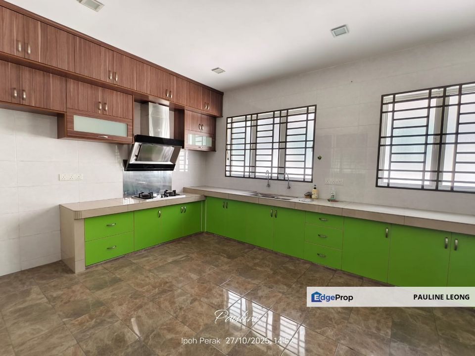 Taman Pengkalan barat gated community , Perak, Ipoh