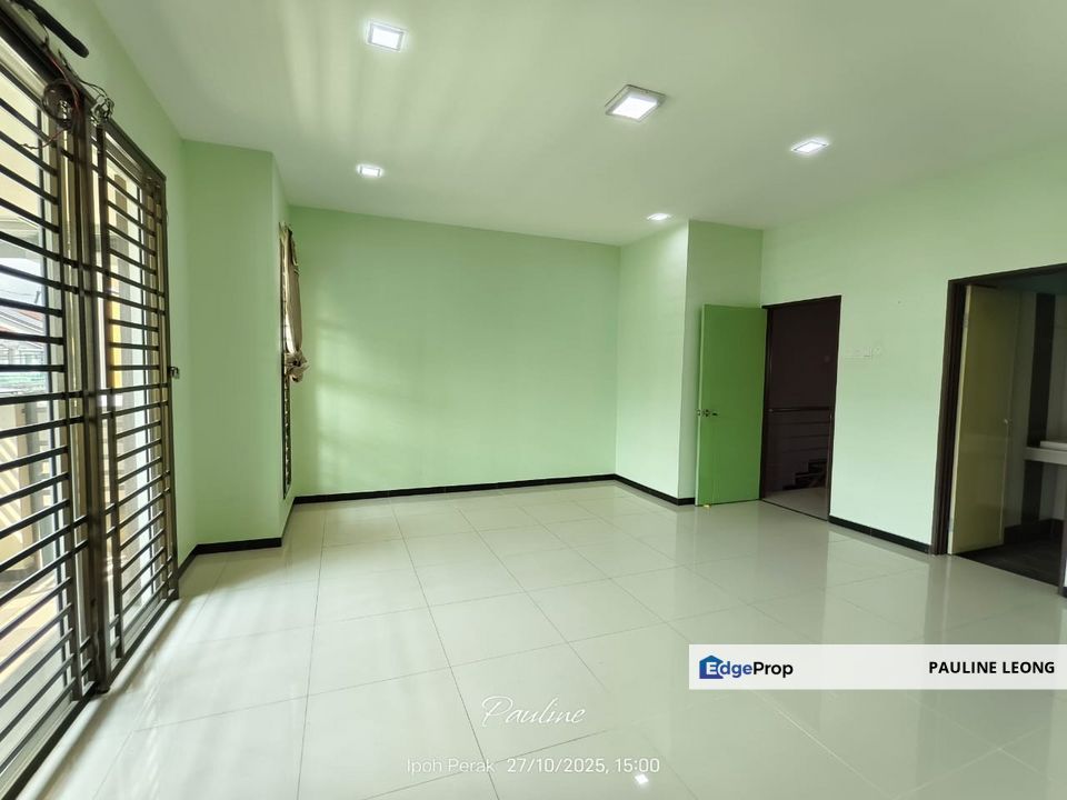 Taman Pengkalan barat gated community , Perak, Ipoh