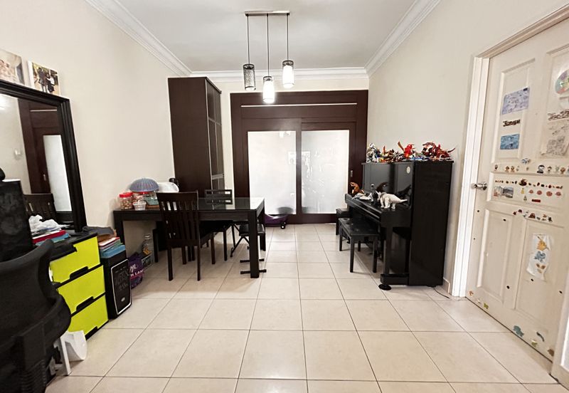 Suria Utama Townhouse