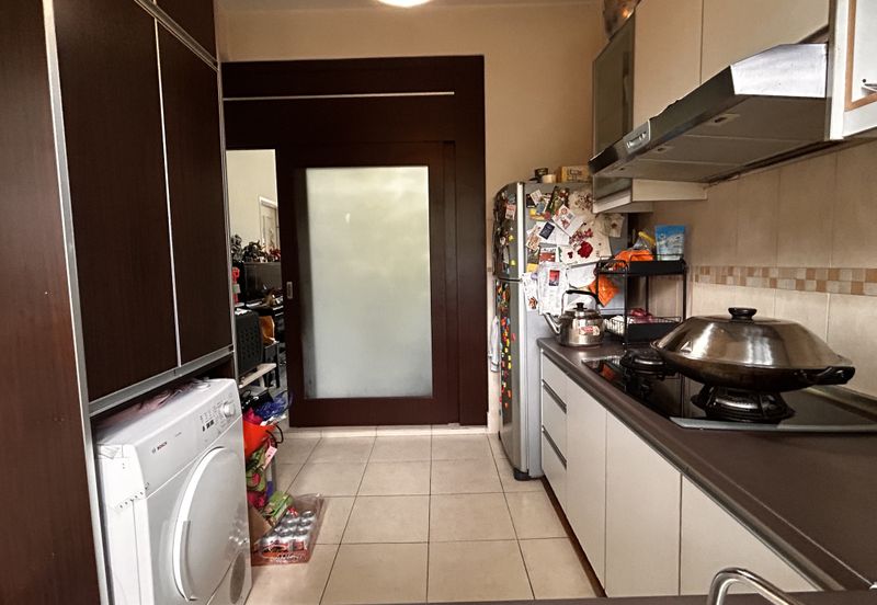 Suria Utama Townhouse