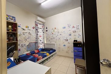 Suria Utama Townhouse