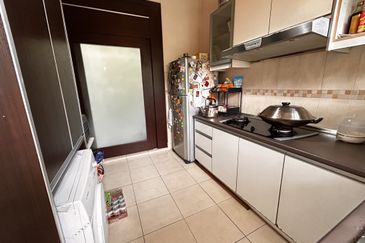 Suria Utama Townhouse