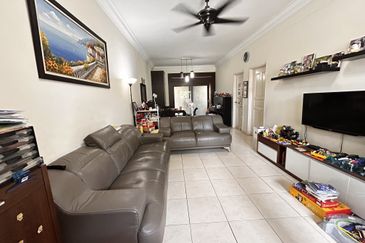 Suria Utama Townhouse