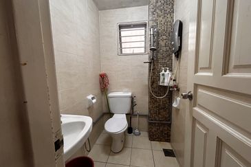 Suria Utama Townhouse