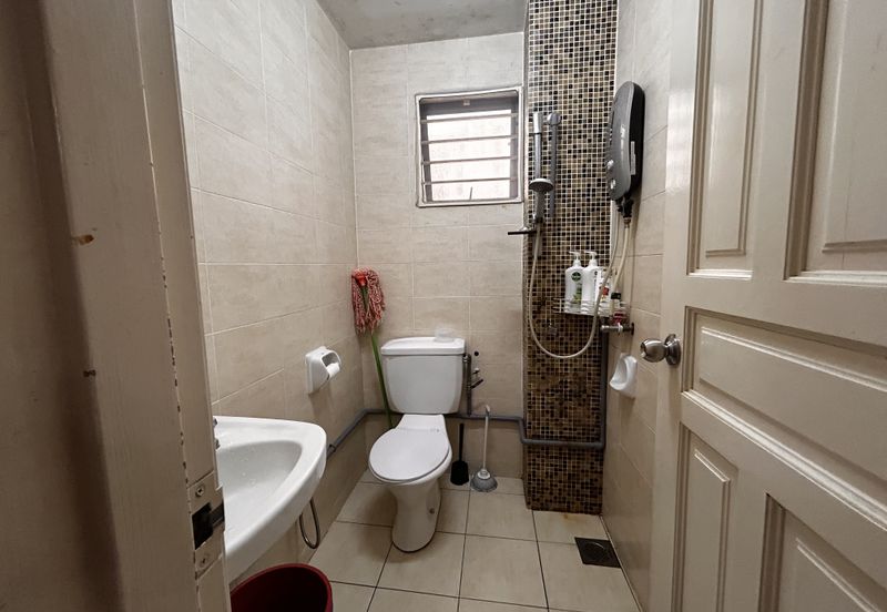 Suria Utama Townhouse