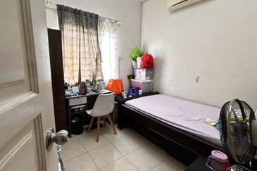 Suria Utama Townhouse