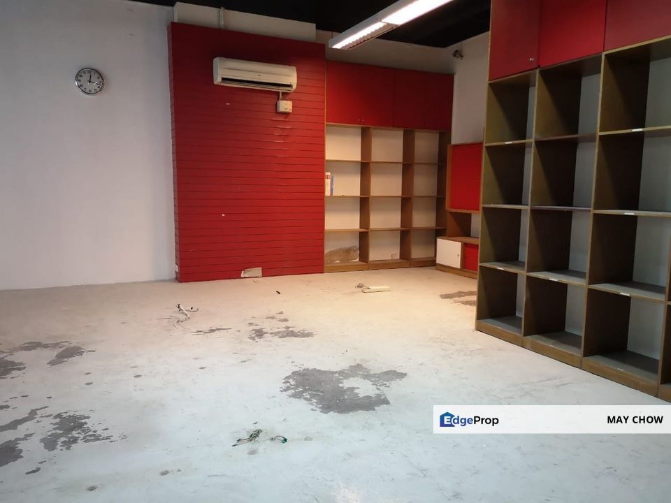 Emerald East Plaza Damansara Perdana - For sale! Office/Shop unit situated in the hustle bustle of Damansara Perdana, Selangor, Petaling Jaya