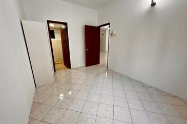 Bayu Puteri Apartment