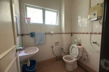 Meridian Townhouse Jalan SS23/12 - 3R/2B for rent 