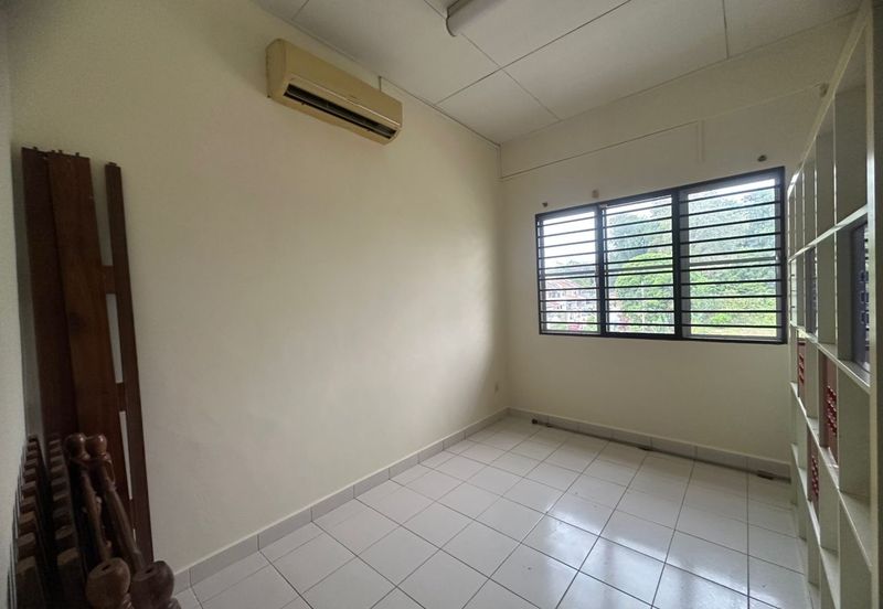 Meridian Townhouse Jalan SS23/12 - 3R/2B for rent 